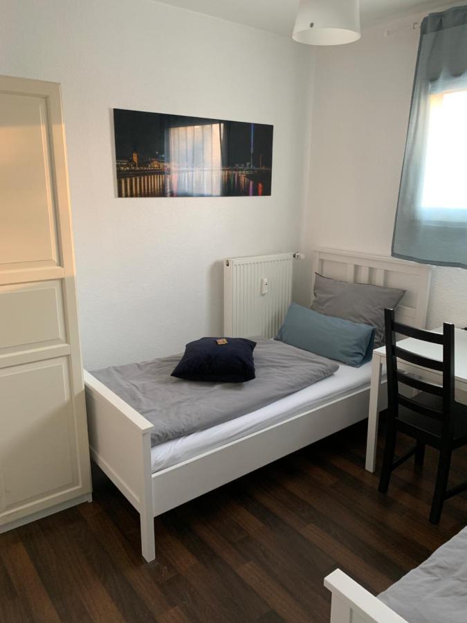 Bed and Breakfast Zum Armen Mann Düsseldorf Exterior foto