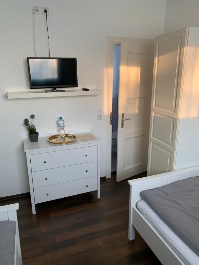 Bed and Breakfast Zum Armen Mann Düsseldorf Exterior foto