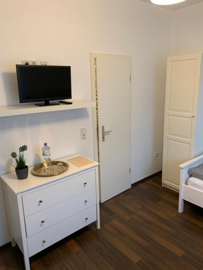 Bed and Breakfast Zum Armen Mann Düsseldorf Exterior foto