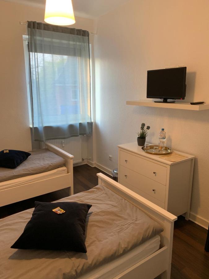 Bed and Breakfast Zum Armen Mann Düsseldorf Exterior foto