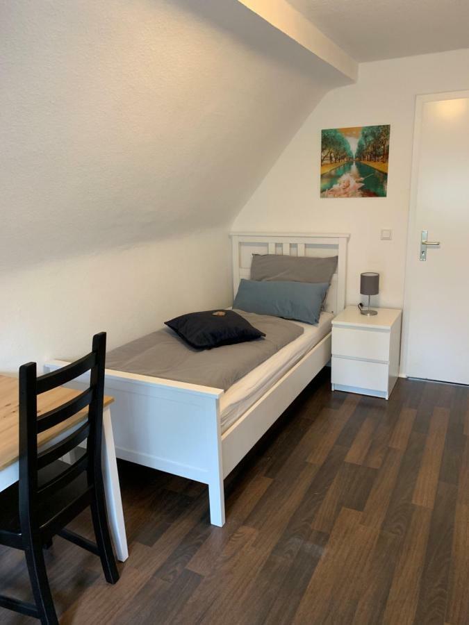 Bed and Breakfast Zum Armen Mann Düsseldorf Exterior foto